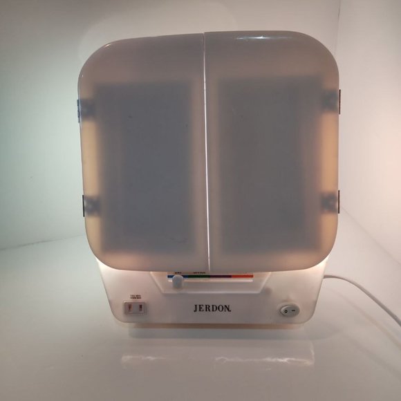 JERDON LILAC COLOR MAKEUP MIRROR RARE WORKING HTF GREAT CONDITION - Picture 2 of 5